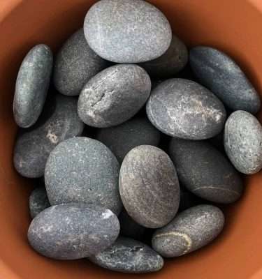 Pierre polie grise contemporaine